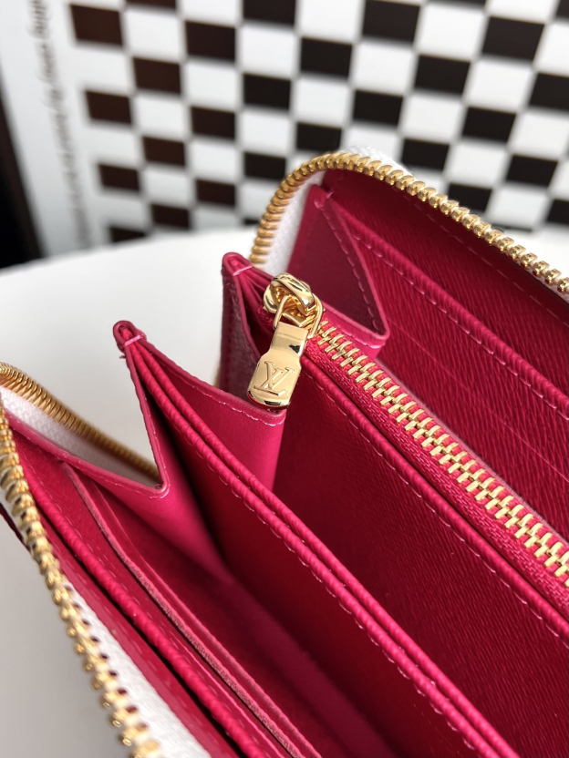 ルイ・ヴィトン「Louis Vuitton」LV × TM ジッピー･ウォレット