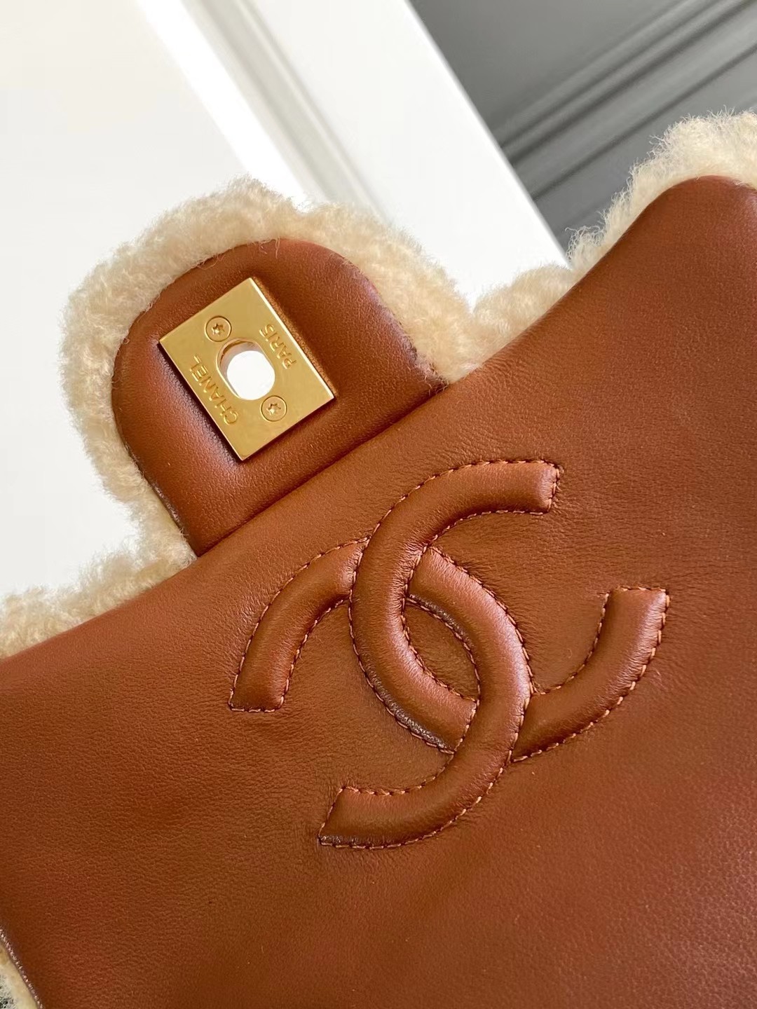 シャネル「Chanel」24K テディベア 秋冬コレクション ショルダーバッグ