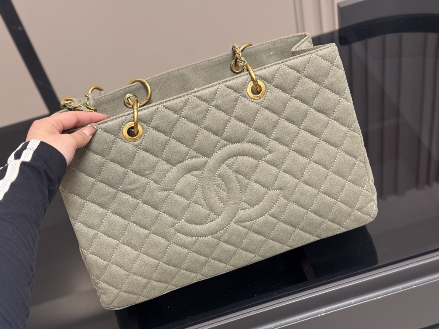 シャネル「Chanel」‌GST ラムスキン ショルダーバッグ