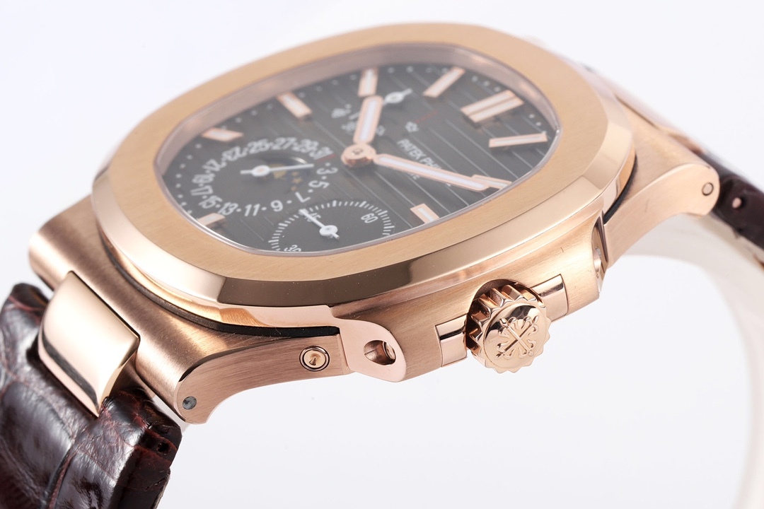 パテック フィリップ「Patek Philippe」ノーチラス 40MM