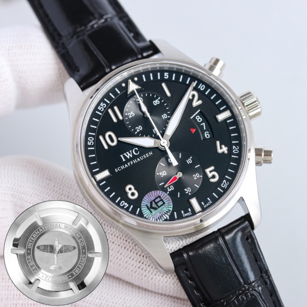 アイダブリューシー［IWC］シャフハウゼン パイロットウォッチ クロノグラフ スピットファイア クロノグラフ腕時計40MM