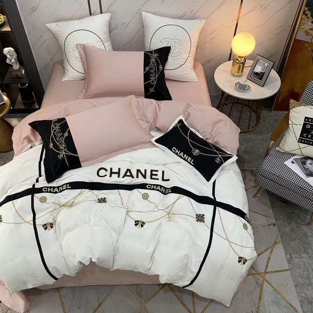 シャネル「Chanel」プレミアムコットン ゴールド＆シルバー刺繍 4点セット