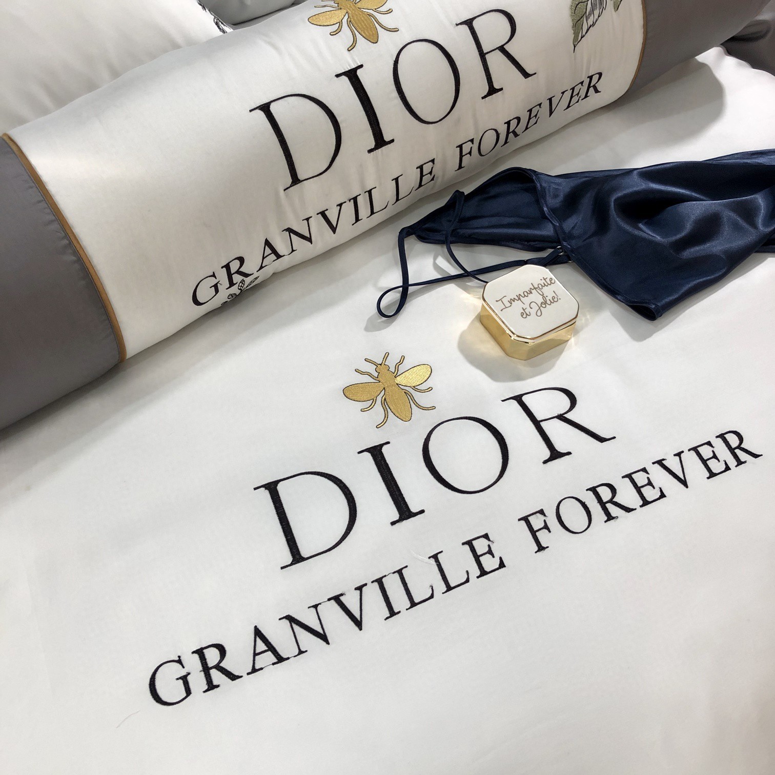 ディオール「Dior」プレミアムコットン ゴールド＆シルバー刺繍 4点セット