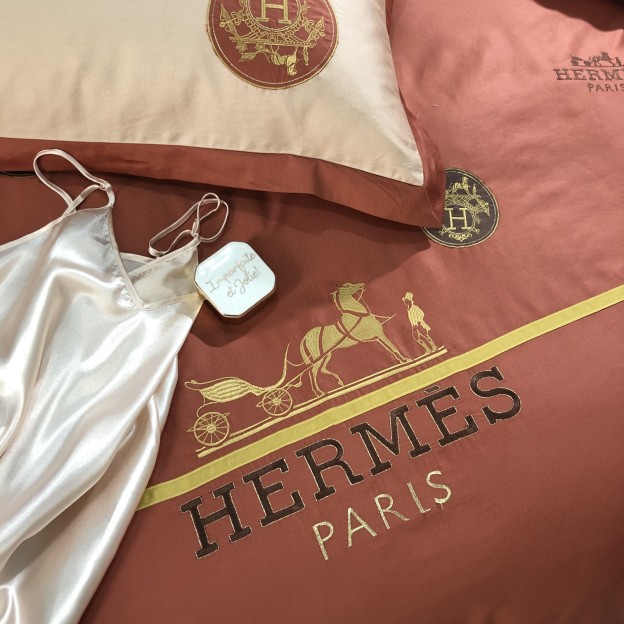 エルメス「Hermès」プレミアムコットン ゴールド＆シルバー刺繍 4点セット