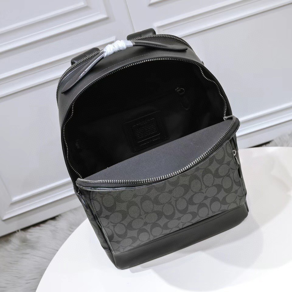 コーチ「Coach」 VARSITY GRAHAM クラシック シグネチャー キャンバス バックパック