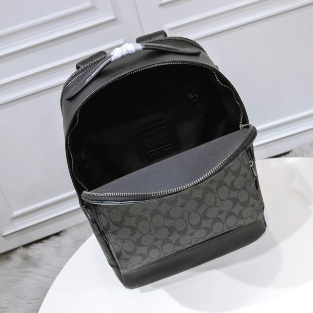 コーチ「Coach」 VARSITY GRAHAM クラシック シグネチャー キャンバス バックパック