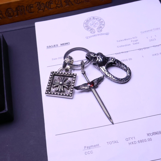 クロムハーツ「Chrome Hearts」キーホルダー＆バッグチャーム - トレンドシンボル