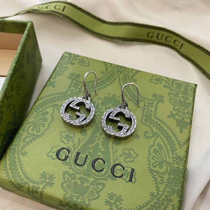 グッチ「Gucci」 Interlocking 双G ピアス（フックタイプ）
