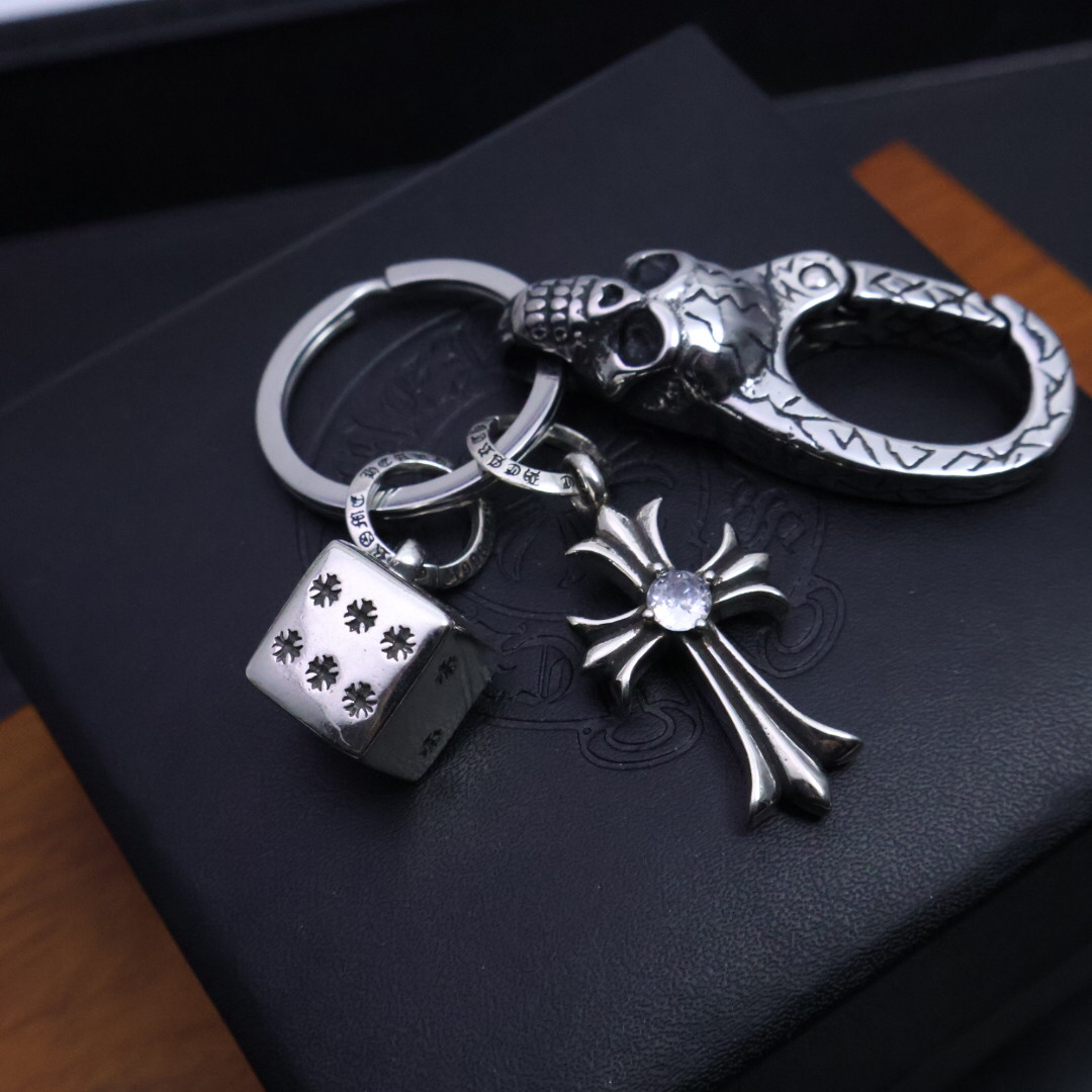 クロムハーツ「Chrome Hearts」キーホルダー＆バッグチャーム - トレンドシンボル