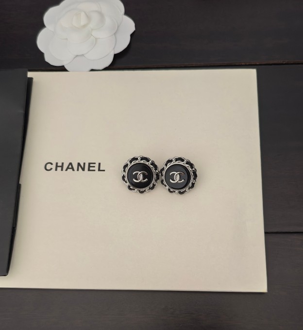 シャネル「Chanel」 ラウンド ブラック イヤリング 最新コレクション