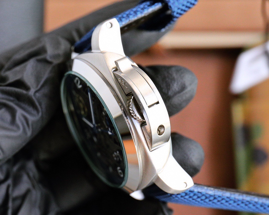 パネライ［Panerai］Luminor Marina庐米ノシリーズ 弧型镀膜ガラス腕時計44MM