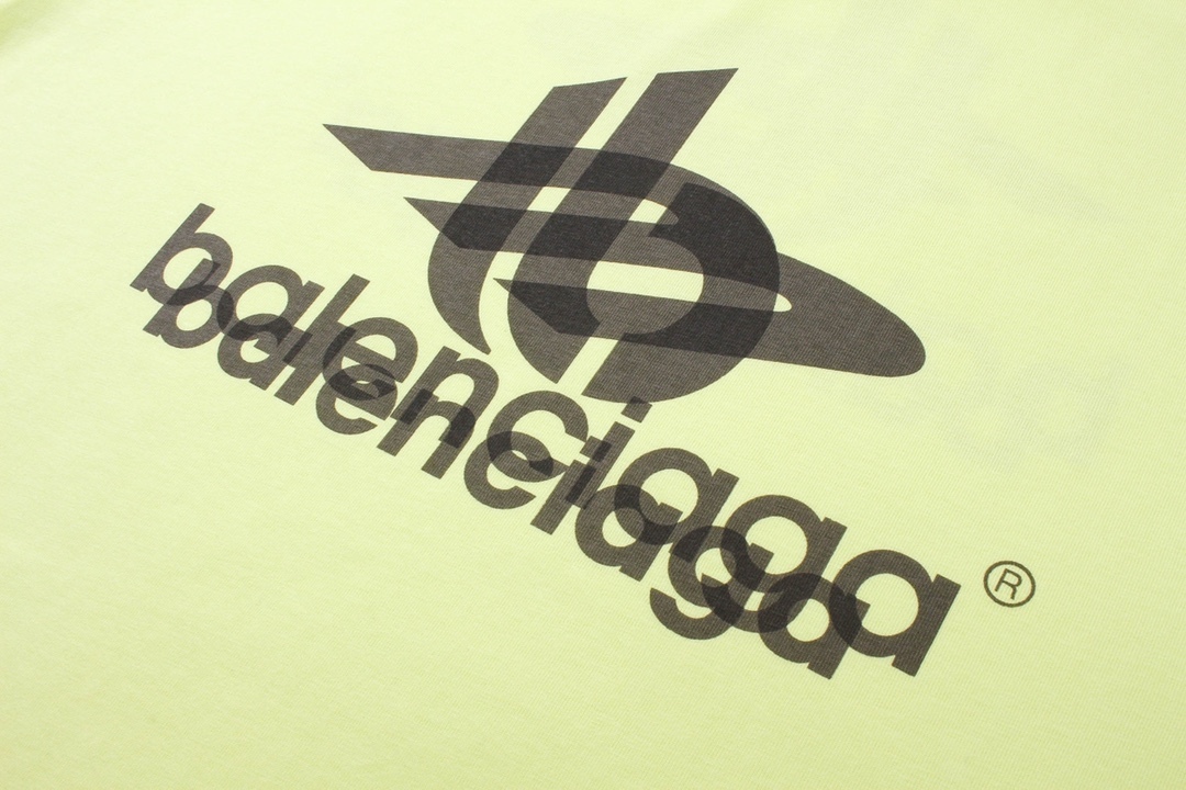 バレンシアガ「Balenciaga」2024ファントムダブルロゴプリントTシャツ