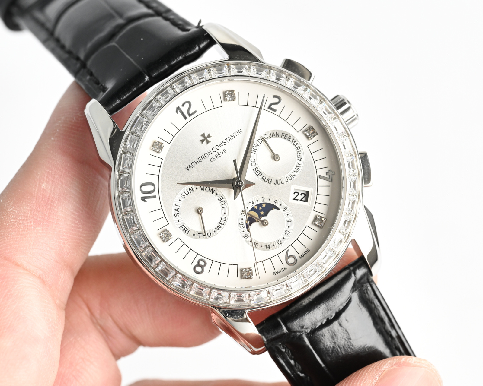 ヴァシュロン・コンスタンタン［Vacheron Constantin］タン Patrimony Traditionnelle 伝承シリーズ 自動機械式腕時計41MM