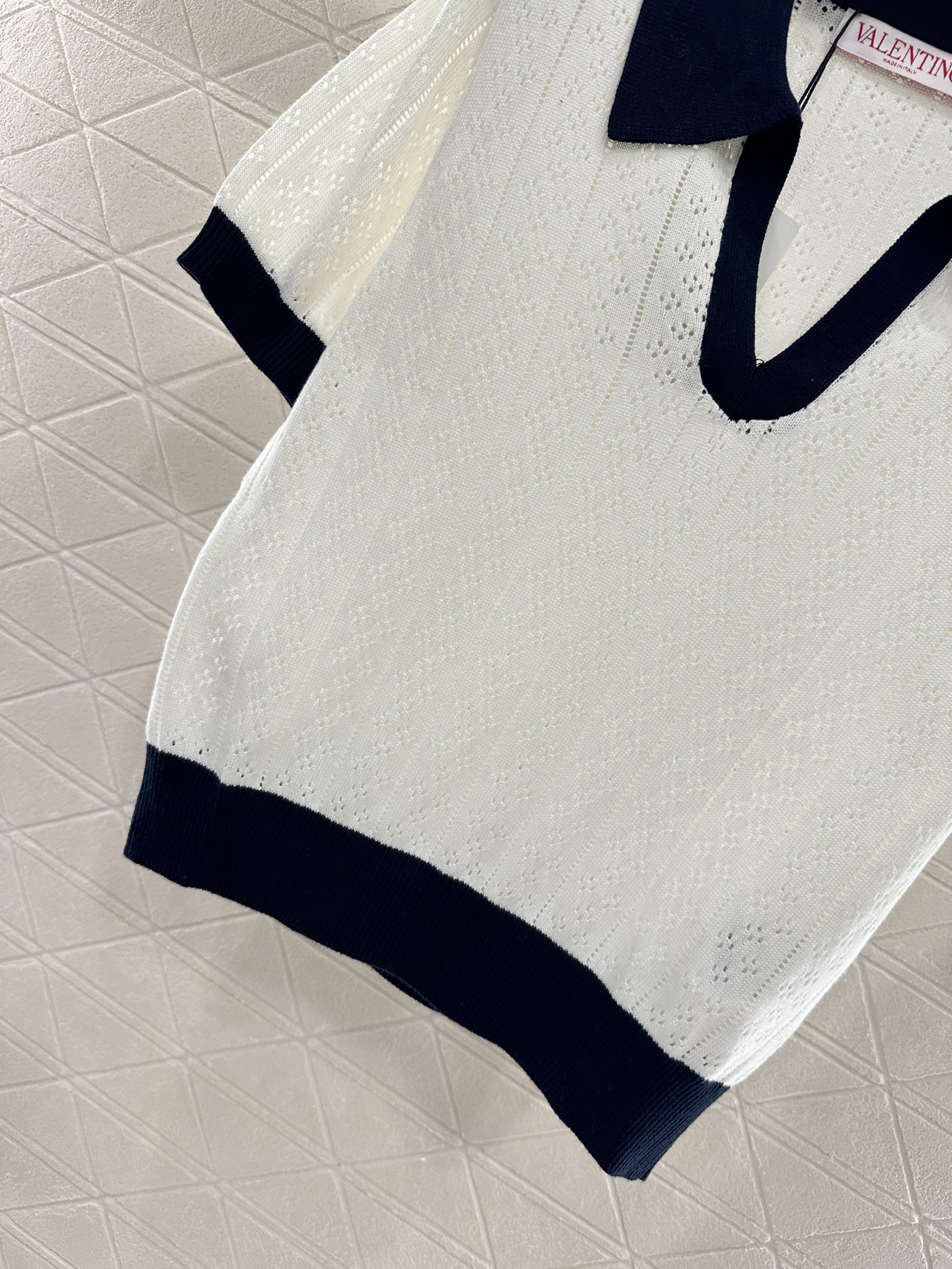 ヴァレンティノ「Valentino」チェリーニット開襟半袖