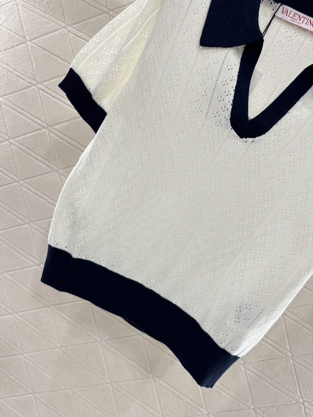 ヴァレンティノ「Valentino」チェリーニット開襟半袖