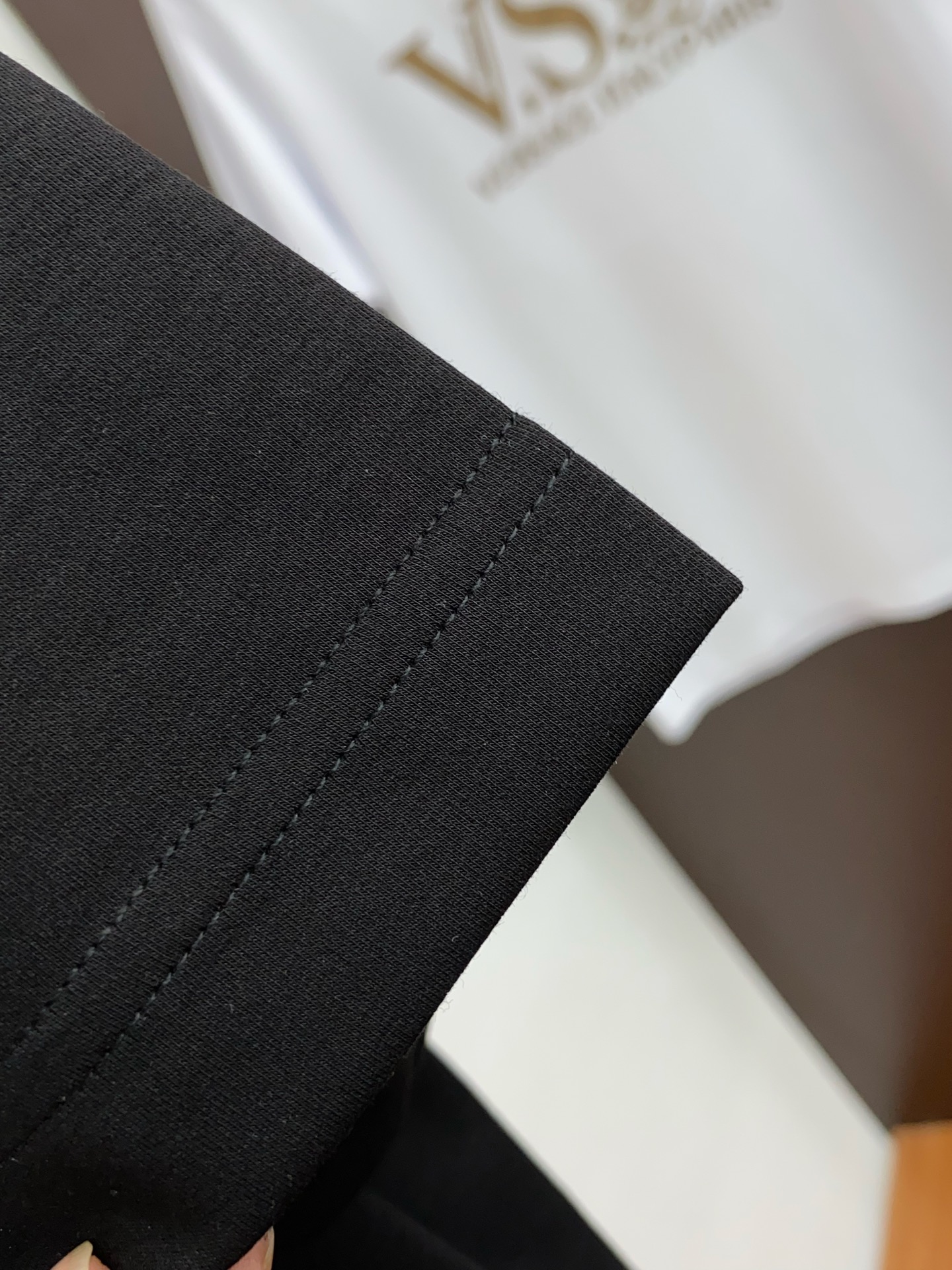 ヴェルサーチ「Versace」2025SS ランウェイ プレミアムTシャツ