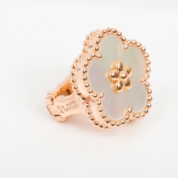 ヴァン クリーフ＆アーペル「Van Cleef & Arpels」Lucky Spring フラワー ピアス