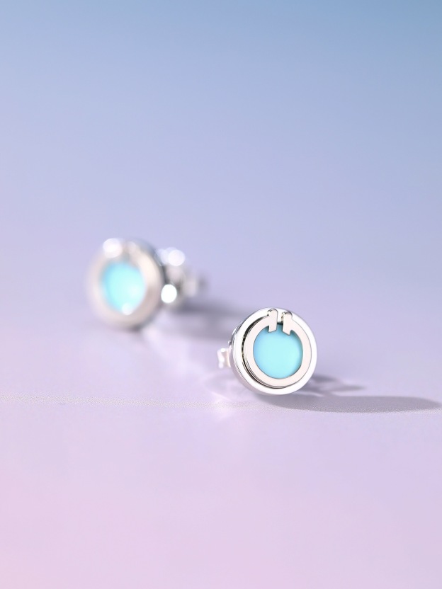 ティファニー「Tiffany & Co.」T ダイヤモンドサークルスタッドピアス