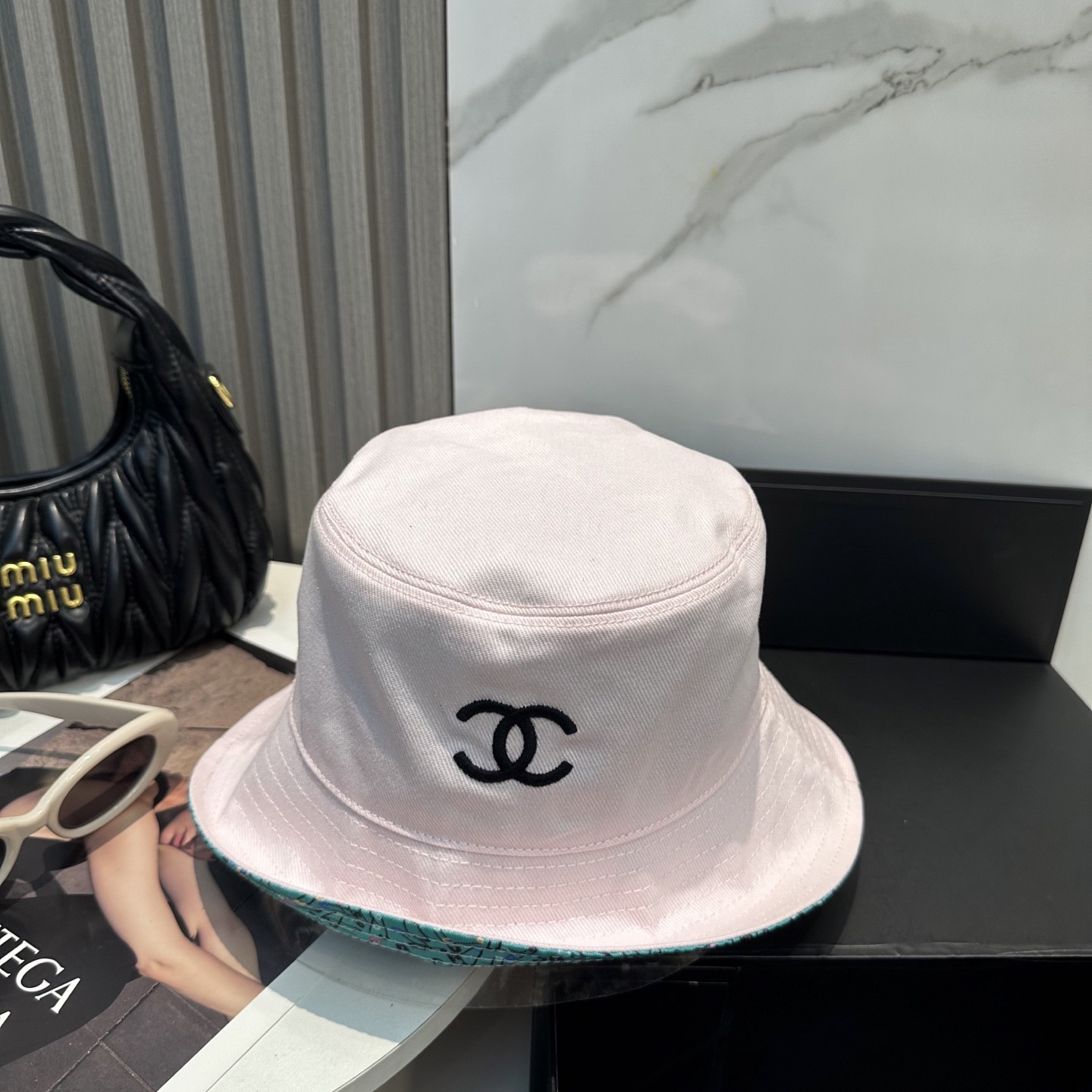 シャネル「Chanel」リバーシブル エンブロイダリー バケットハット