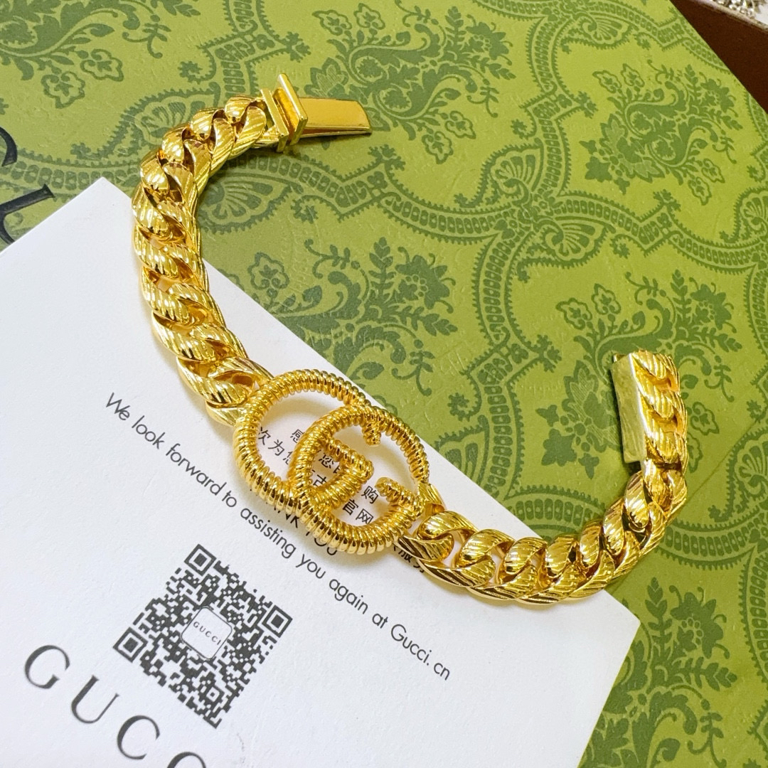 グッチ「Gucci」グッチ インターロッキングC ブレスレット
