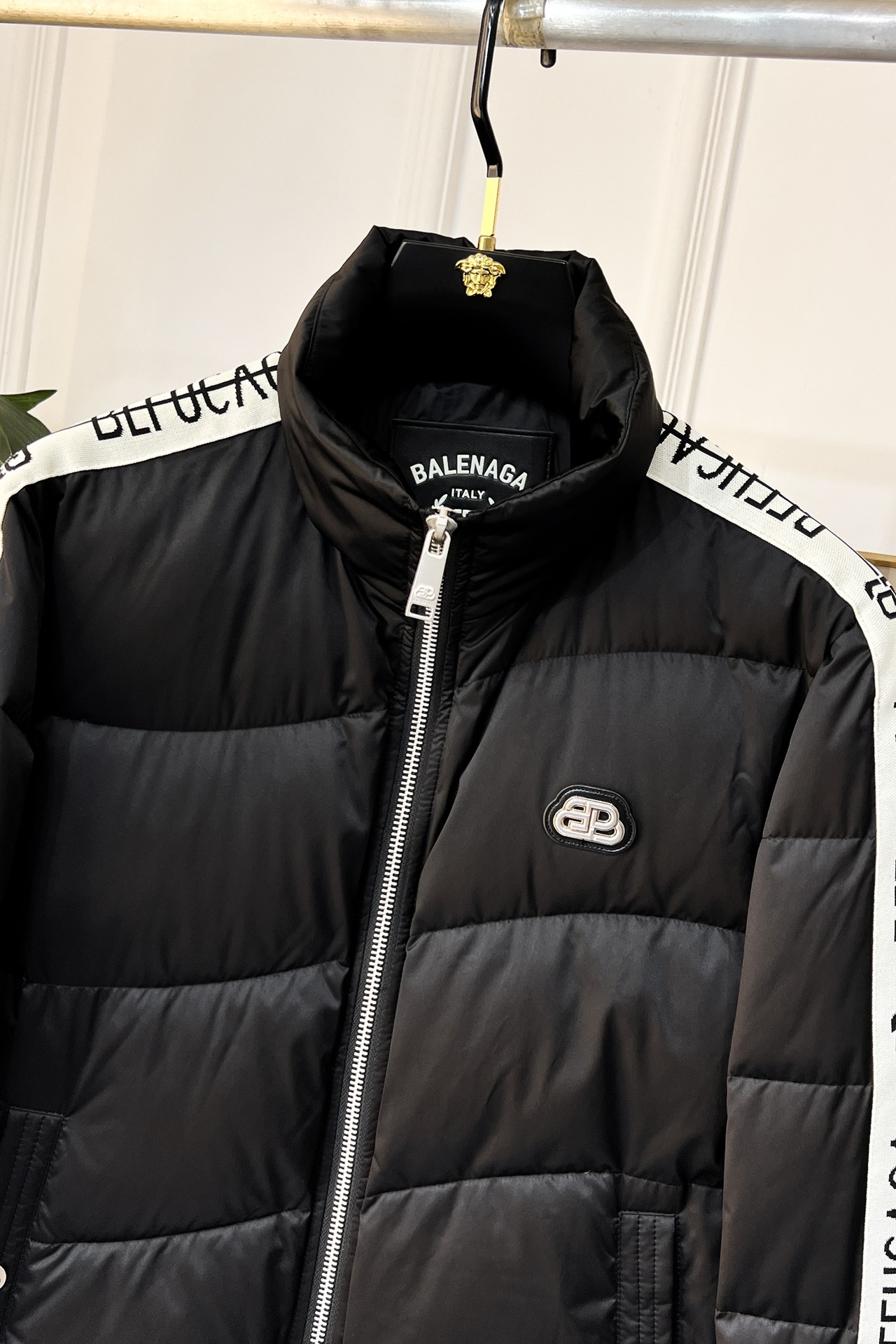 バレンシアガ「Balenciaga」‌2024 ss大爆型ファッションダウンジャケット