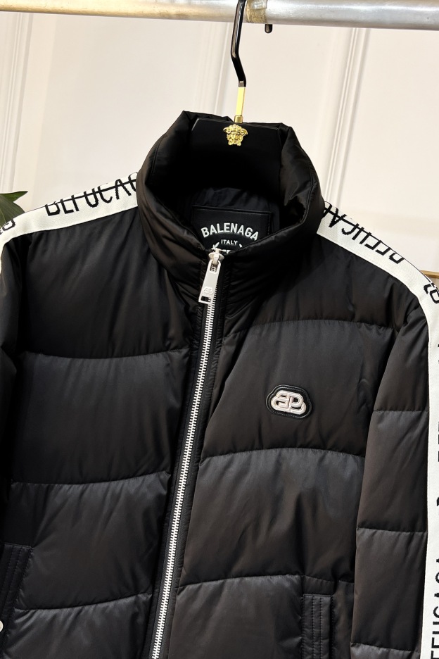 バレンシアガ「Balenciaga」‌2024 ss大爆型ファッションダウンジャケット