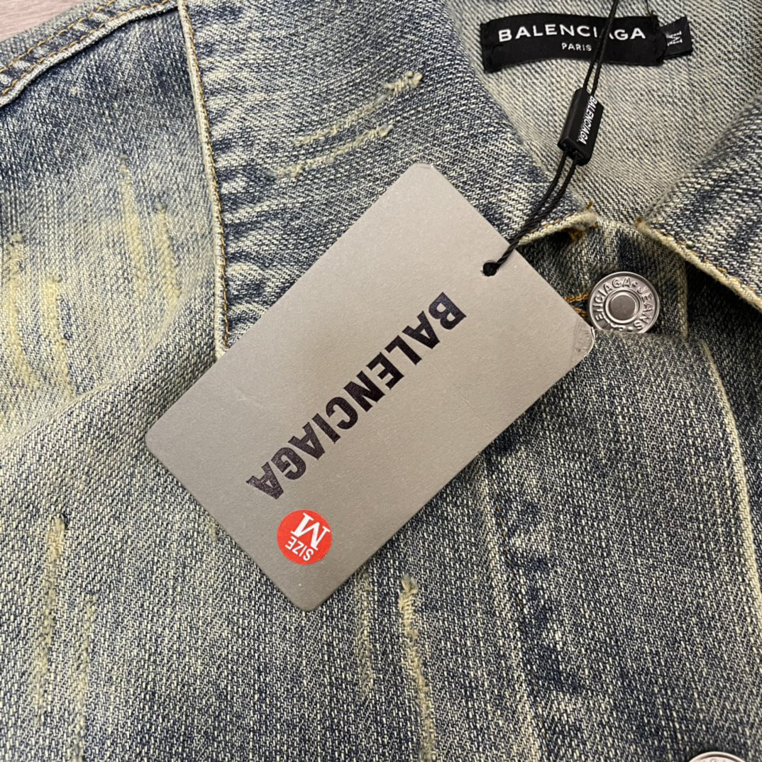 バレンシアガ「Balenciaga」blcg水洗いして古い背中のドリルを作るスローガンデニムジャケット