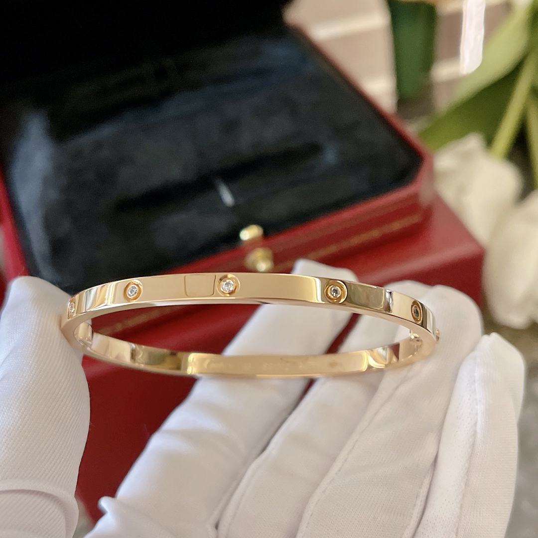 カルティエ「Cartier」 ジュエル オブ ラブ 10ダイヤモンド ミニ ブレスレット