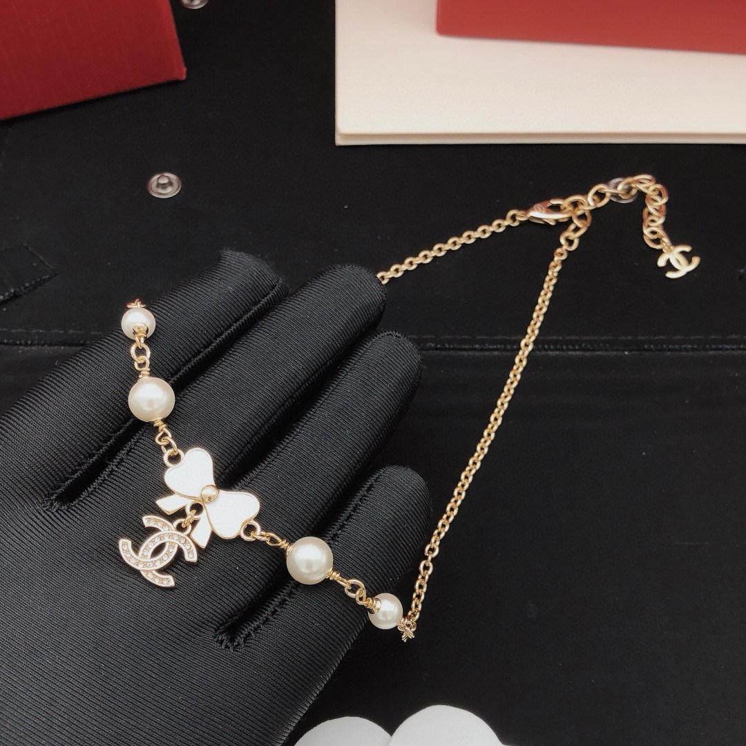 シャネル「Chanel」最新のリボンネックレスです42cm