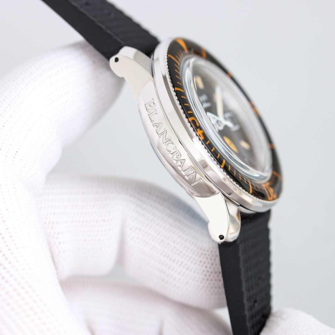 ブランパン「Blancpain」フィフティ・ファゾム バラクーダ自動巻きダイバーズウォッチ40.3mm