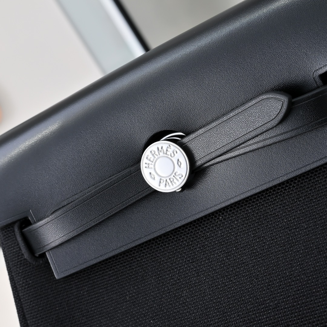 エルメス「Hermès」ミニ ハーバッグ メッセンジャー 20「Mini Herbag Bag」