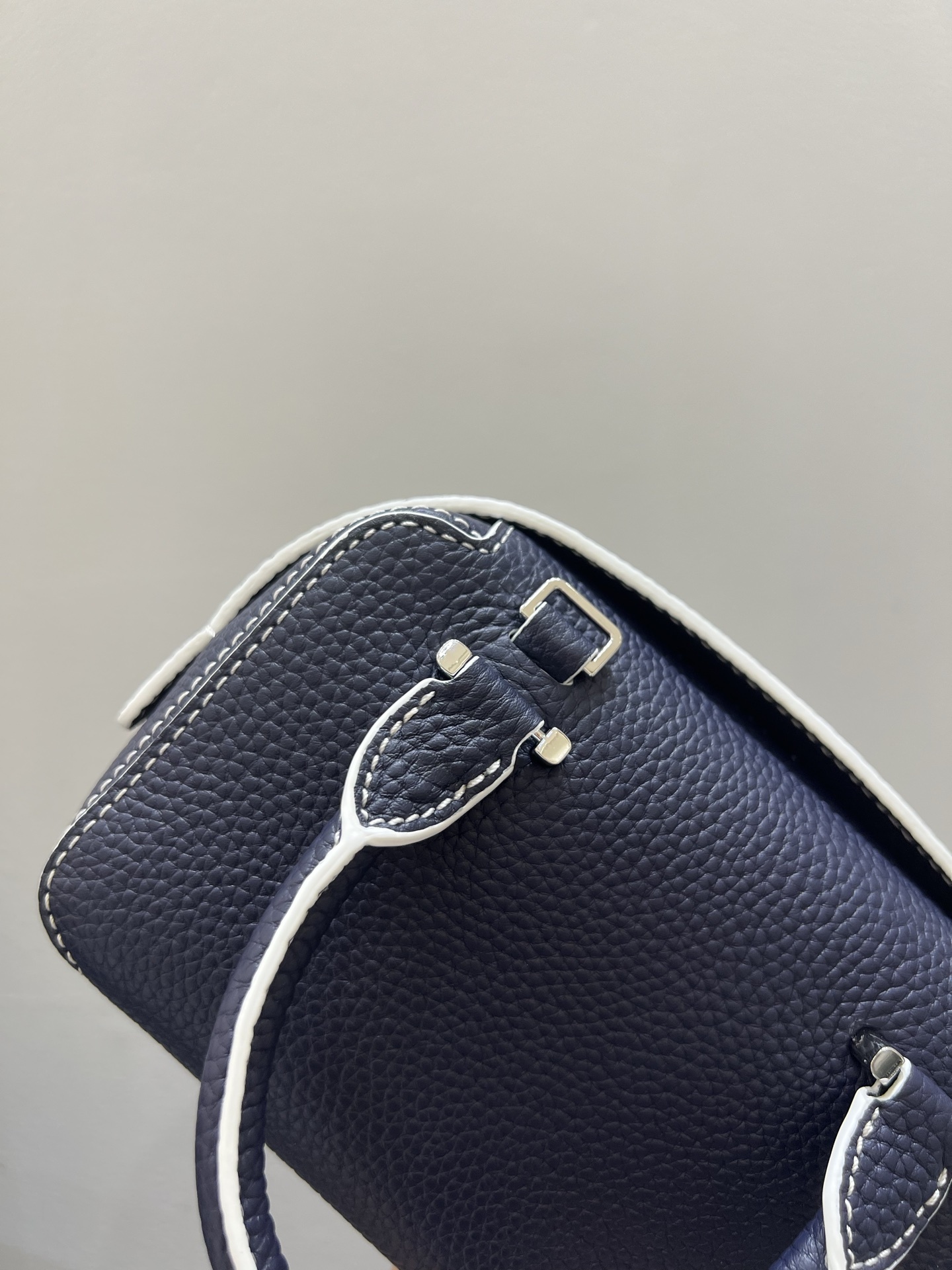 デルヴォー「Delvaux」Cool Box Nano ショルダーバッグ