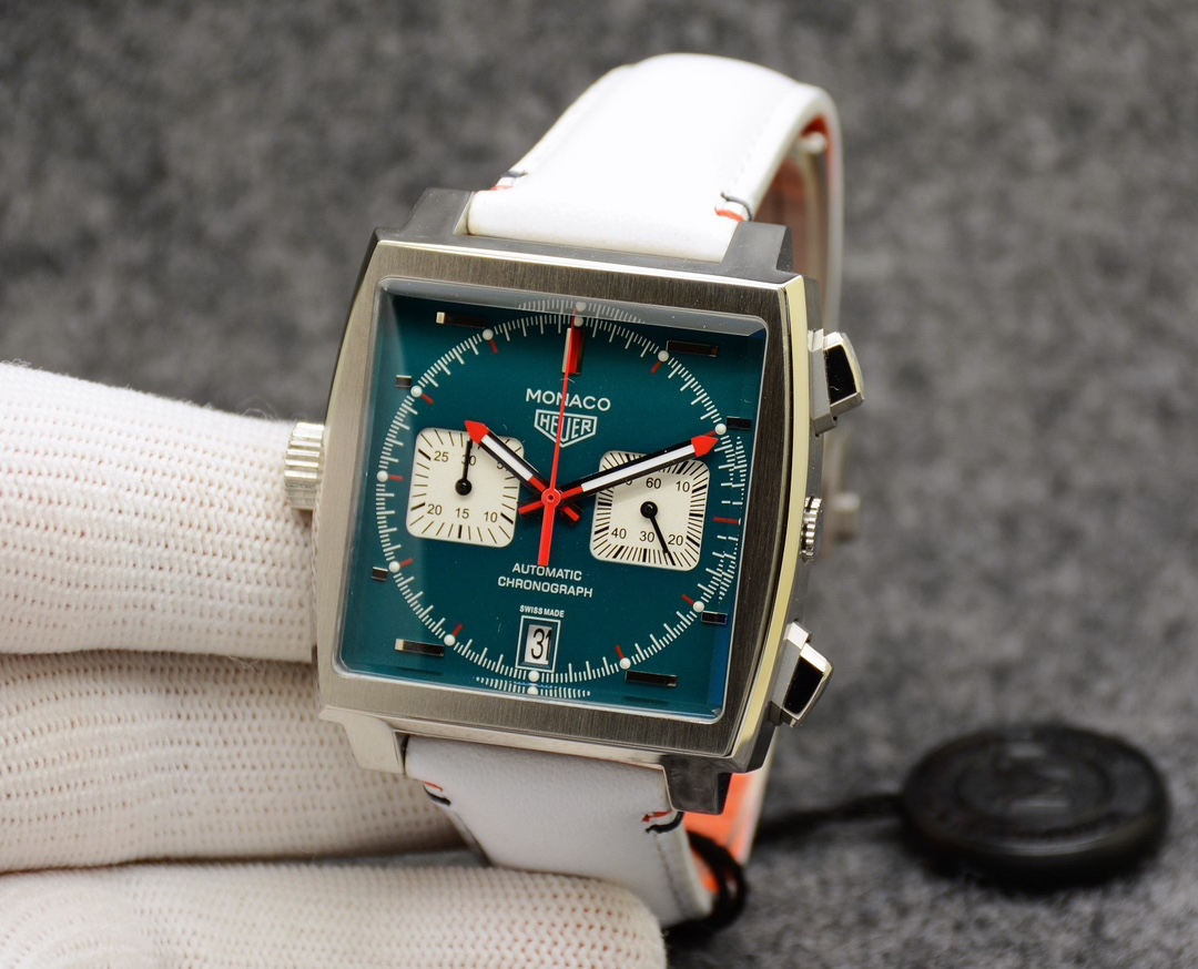 タグ・ホイヤー「TAG Heuer」カレラ クォーツ メンズウォッチ 40mm