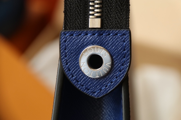 ルイ・ヴィトン「Louis Vuitton」ポシェット･ヴォワヤージュ MM