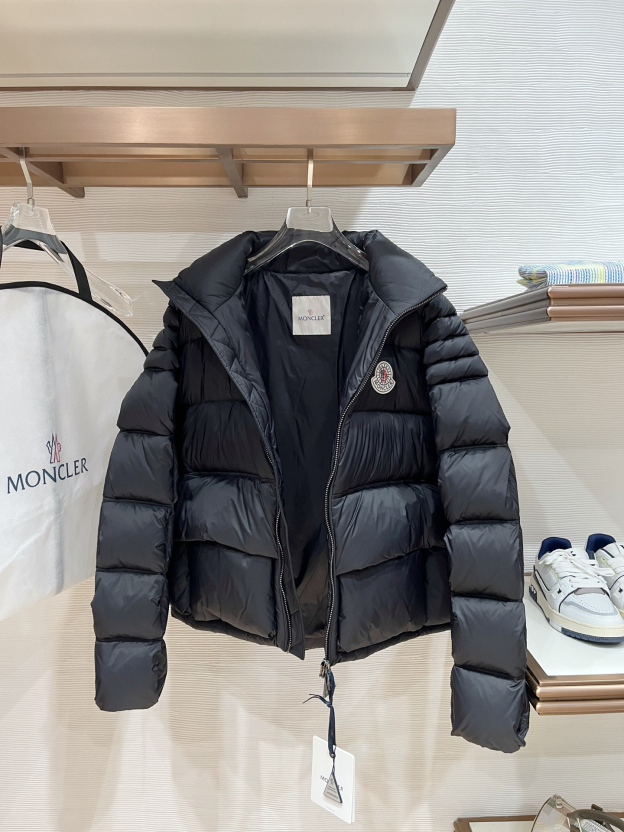 モンクレール「Moncler」 2025 サマージャケット