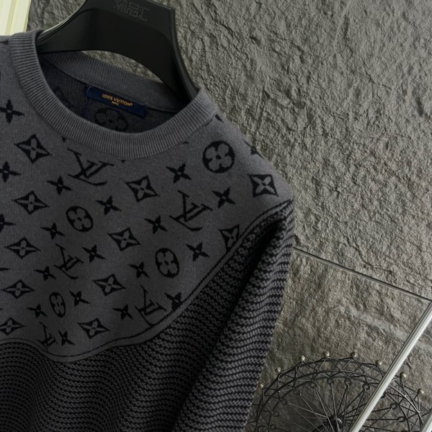 ルイ・ヴィトン「Louis Vuitton」アート刺繍ラウンドネックニットセーター