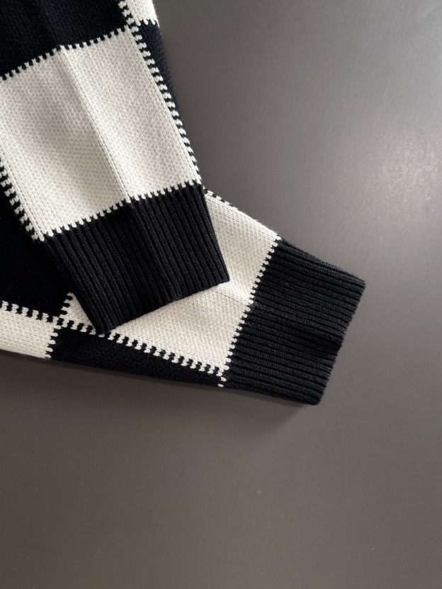 グッチ「Gucci」秋冬に欠かせないウールニットセーター