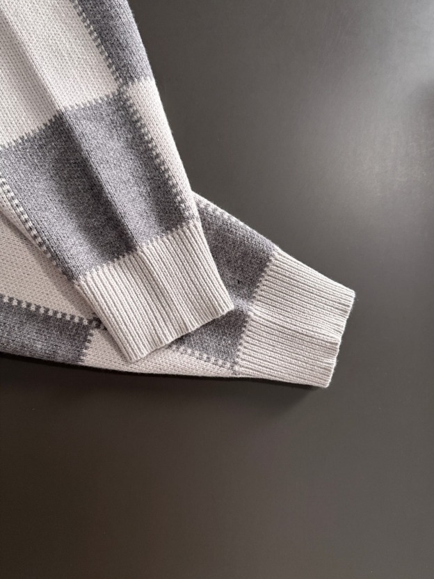 グッチ「Gucci」秋冬に欠かせないウールニットセーター