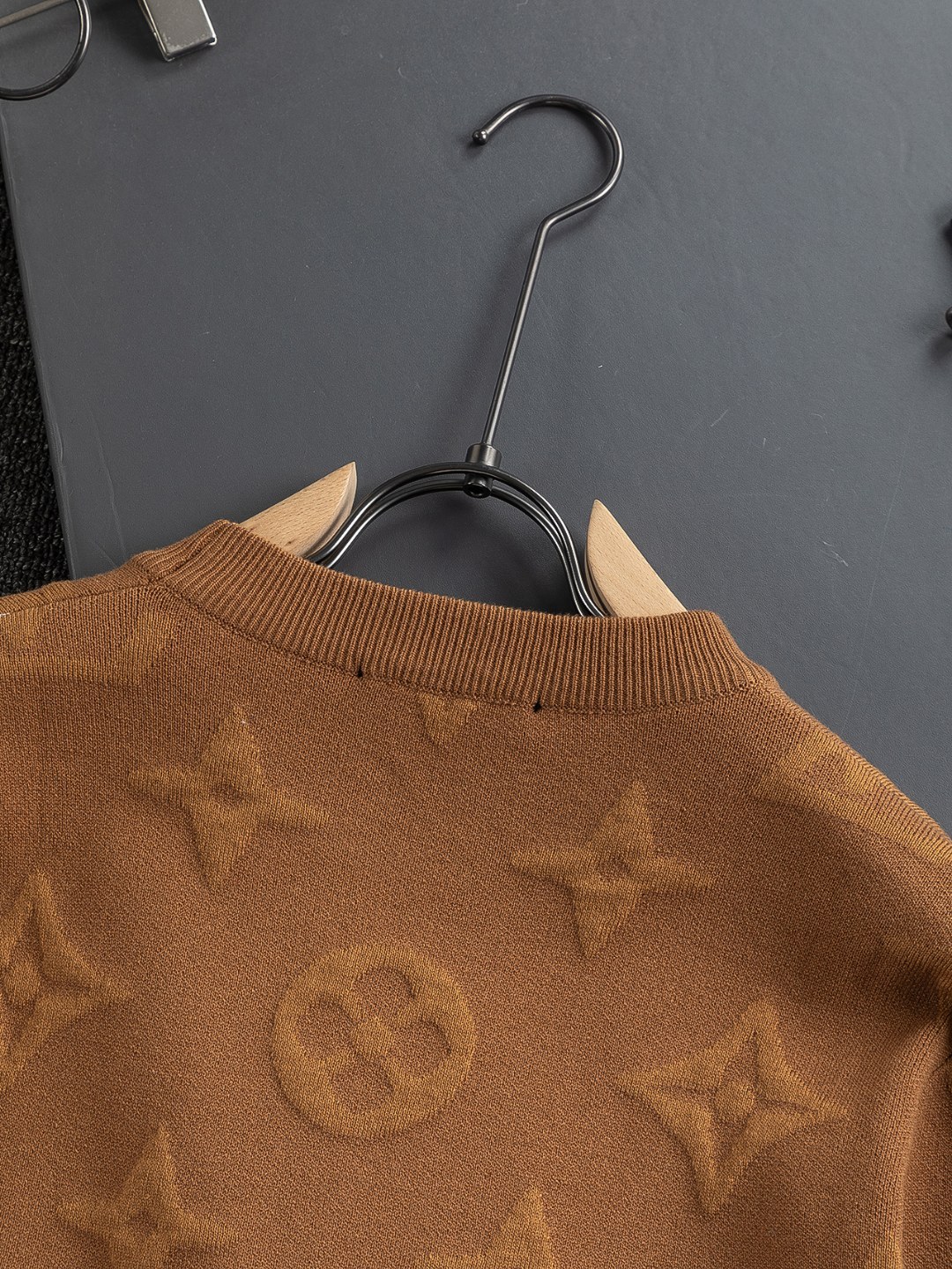 ルイ・ヴィトン「Louis Vuitton」秋冬新作ニットクルーネックセーター