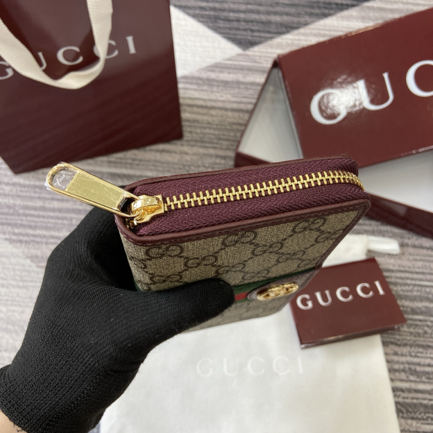 グッチ「Gucci」Ophidiaシリーズ ジッパーウォレット