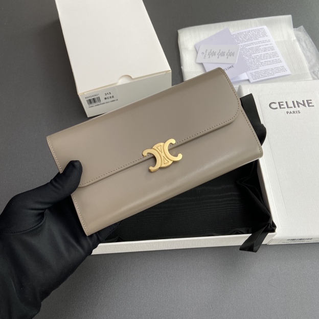 セリーヌ「Celine」TRIOMPHE光沢牛革財布
