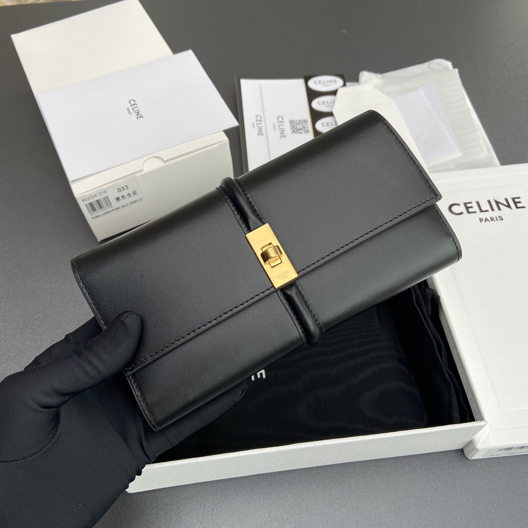 セリーヌ「Celine」TRIOMPHE16 光沢牛革財布