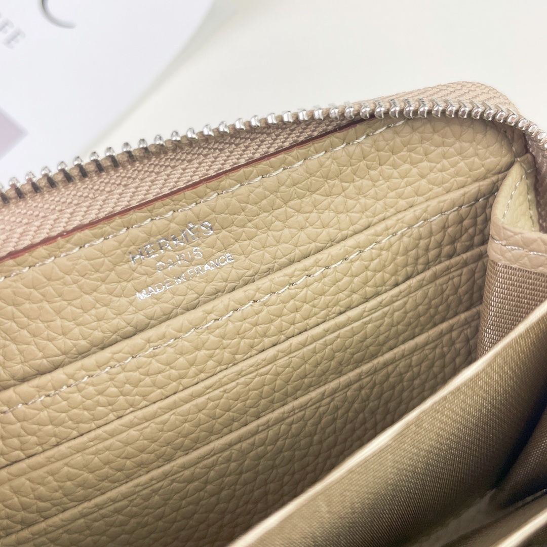 エルメス「Hermès」Silk'in ショートウォレット