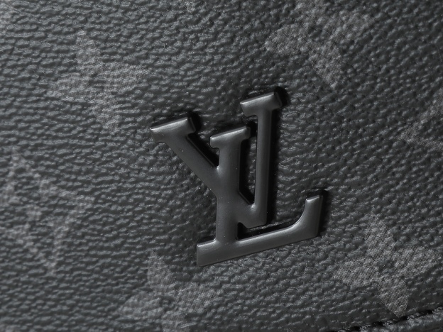 ルイ・ヴィトン「Louis Vuitton」ディストリクト スモールメッセンジャーバッグ