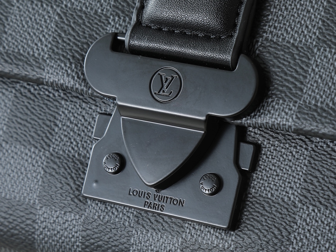 ルイ・ヴィトン「Louis Vuitton」S-Cape メッセンジャーバッグ