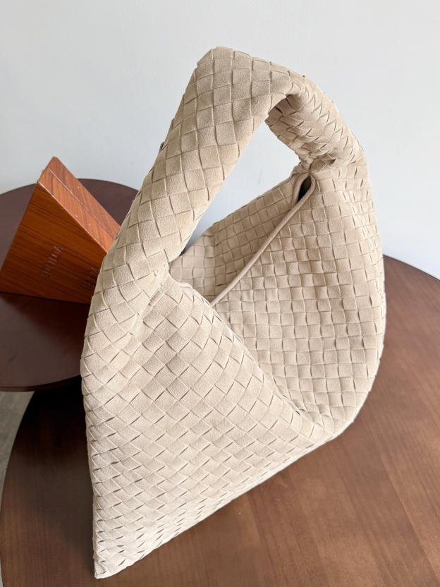 ボッテガ・ヴェネタ「Bottega Veneta」Sloane バッグ