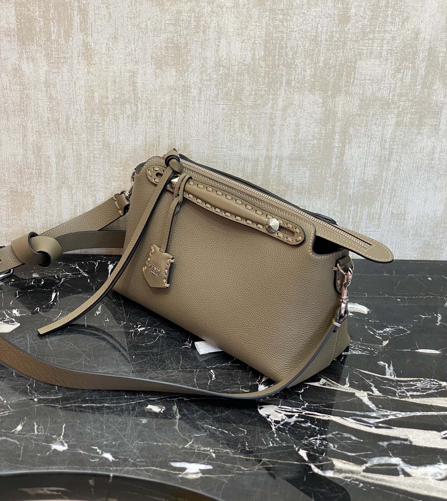 フェンディ「Fendi」ボストン ハンドバッグ