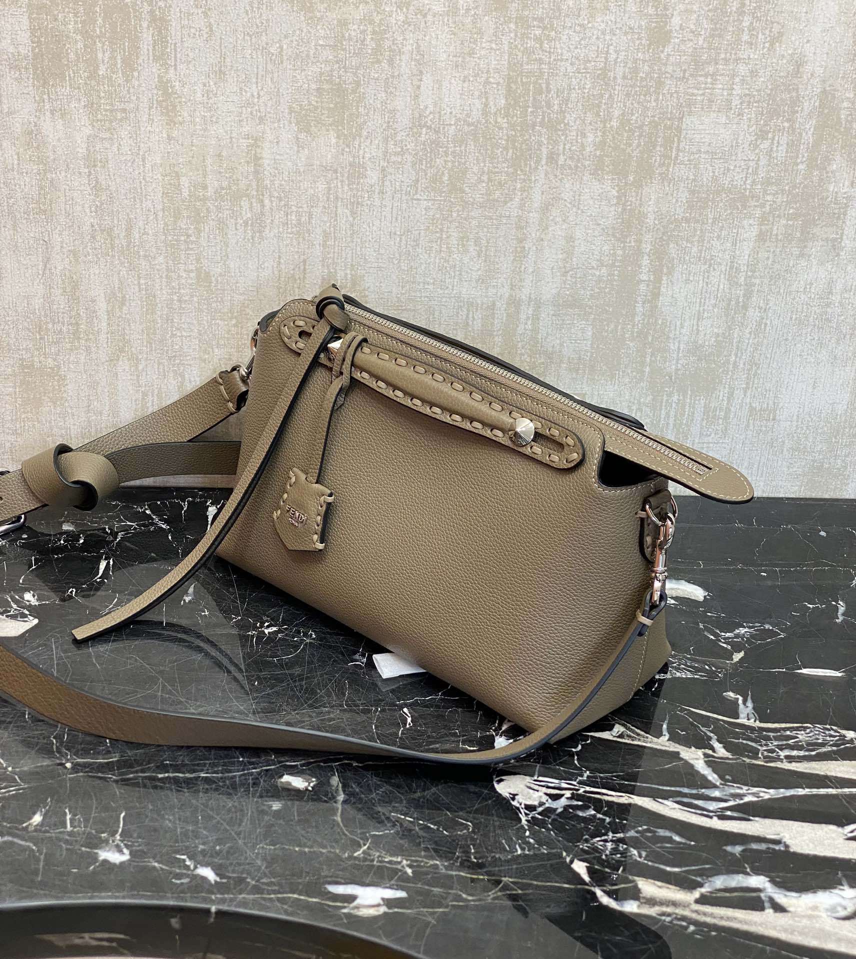 フェンディ「Fendi」ボストン ハンドバッグ