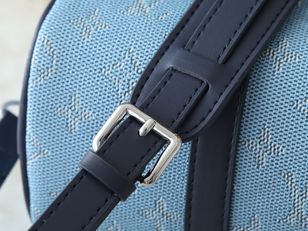 ルイ・ヴィトン キーポル･バンドリエール 25