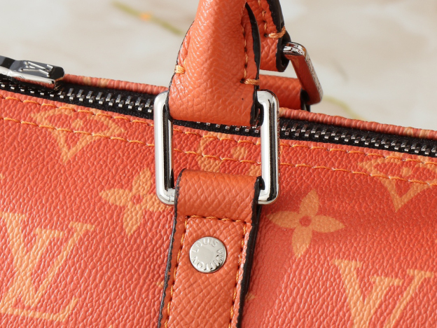 ルイ・ヴィトン キーポル･バンドリエール 25